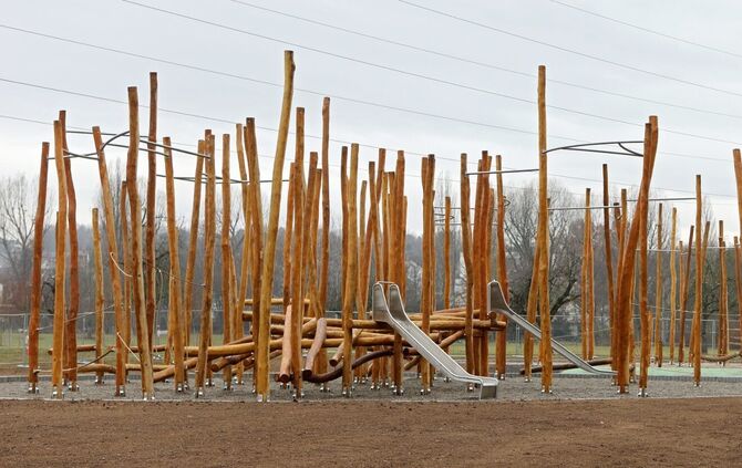 Neuer Spielplatz in der Talaue_0
