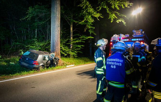 Autofahrer stirbt bei Unfall - Bild 05_7