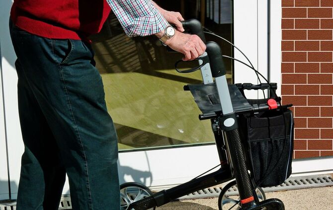 rollator-2298056_1920