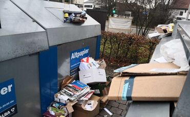 Altpapier Altpapiercontainer Müllcontainer