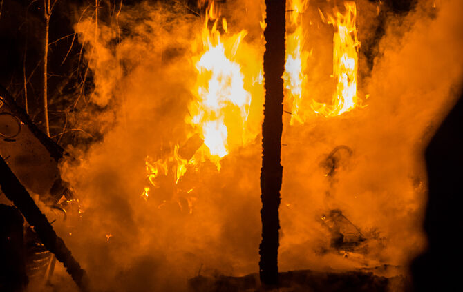Gartenhäuschen in Vollbrand 18.12.2020 Leutenbach / Winnenden