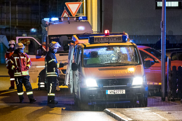 1 Tote bei Wohnhausbrand, Bachstr., Winnenden, 21.12.2020.