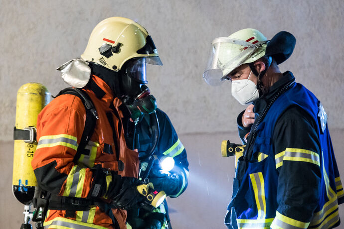 1 Tote bei Wohnhausbrand, Bachstr., Winnenden, 21.12.2020.