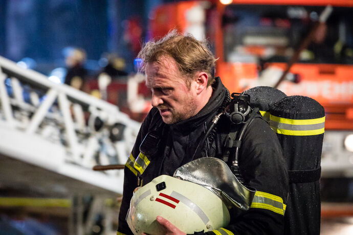 1 Tote bei Wohnhausbrand, Bachstr., Winnenden, 21.12.2020.