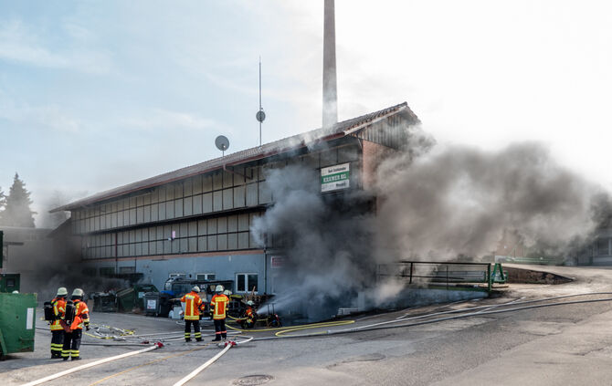 Brand in Firma, Leutenbach, anfangs war Winnenden gedacht, Rems-Murr-Kreis, 01.03.2018.
