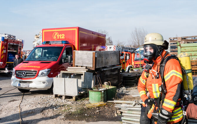 Brand in Lagerhalle_1
