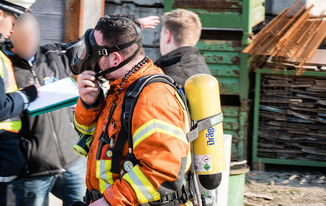 Brand in Lagerhalle_10
