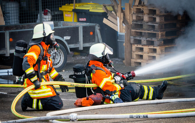 Brand in Lagerhalle_18
