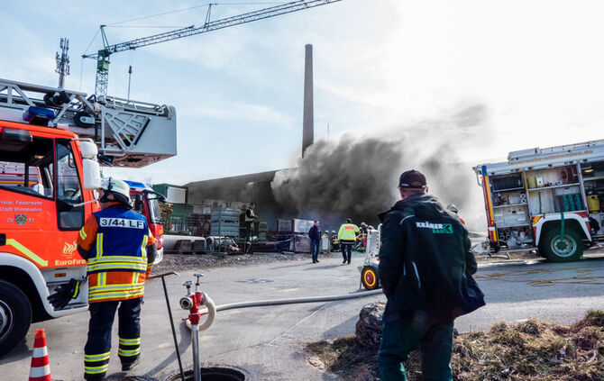 Brand in Lagerhalle_22