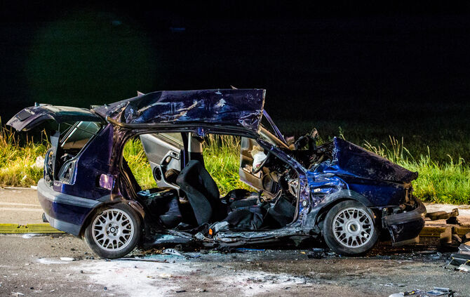 2 Tote bei Unfall - Bild 18_16