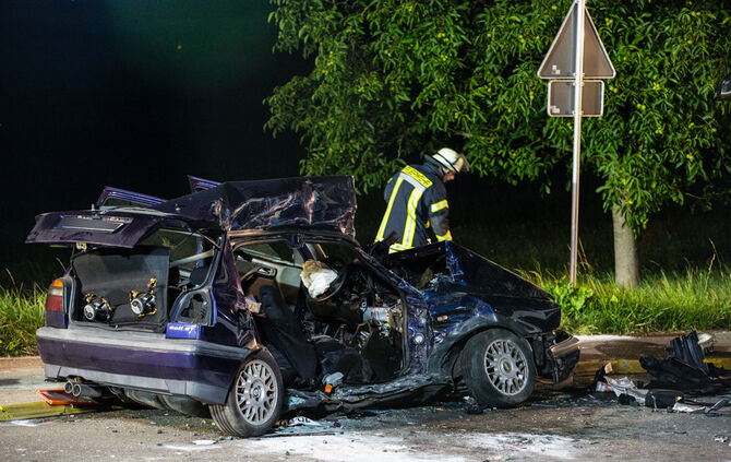 2 Tote bei Unfall - Bild 21_19