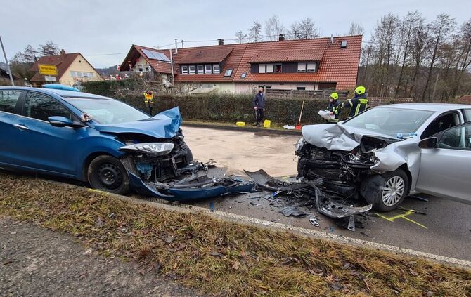 Frontalzusammenstoß Berglen Öschelbronn Rettersburg