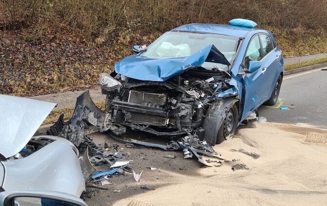 Frontalzusammenstoß Berglen Öschelbronn Rettersburg
