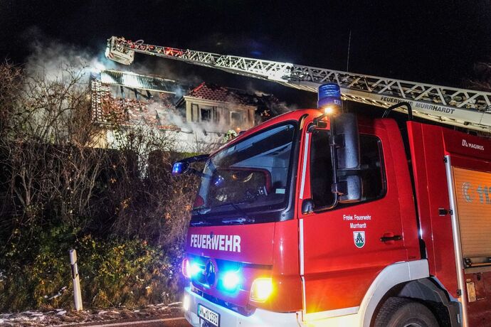 Murrhardt-Kirchenkirnberg: Gebaeudebrand - Bewohner koennen sich rechtzeitig retten