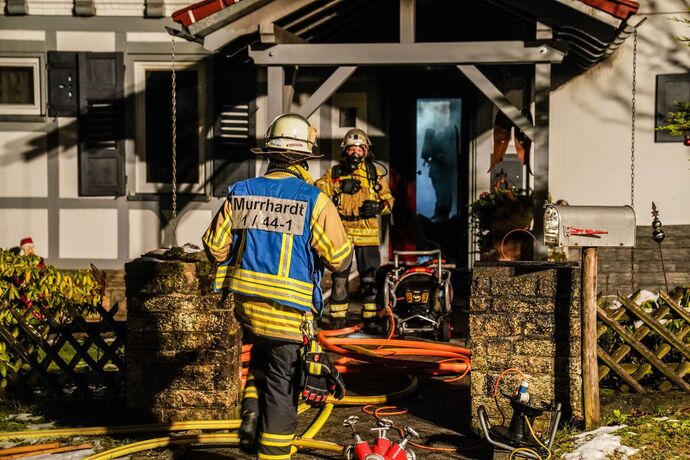 Murrhardt-Kirchenkirnberg: Gebaeudebrand - Bewohner koennen sich rechtzeitig retten