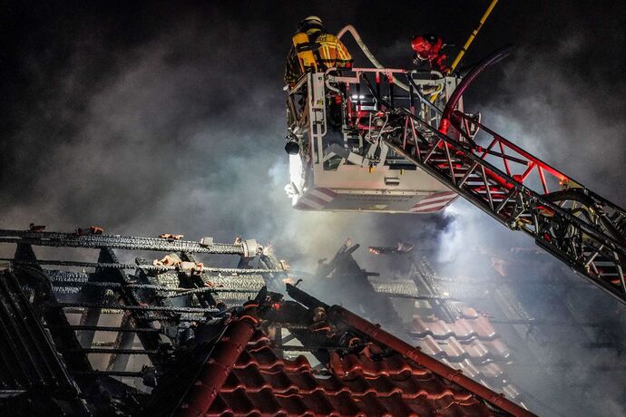 Murrhardt-Kirchenkirnberg: Gebaeudebrand - Bewohner koennen sich rechtzeitig retten