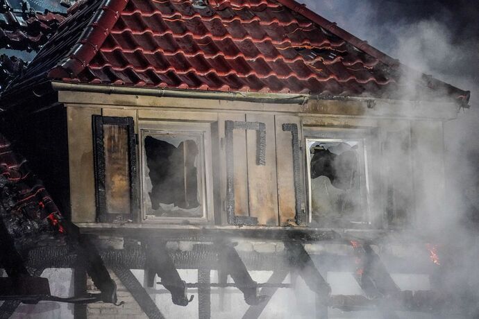 Murrhardt-Kirchenkirnberg: Gebaeudebrand - Bewohner koennen sich rechtzeitig retten
