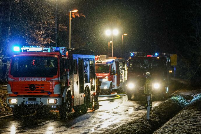 Murrhardt-Kirchenkirnberg: Gebaeudebrand - Bewohner koennen sich rechtzeitig retten