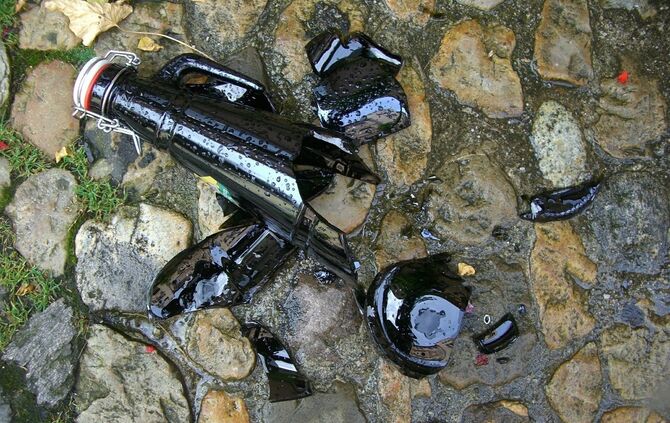 broken-glass-426349_1280_0