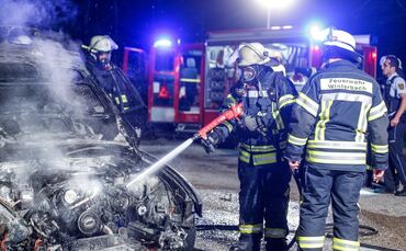 Ein Fahrzeugbrand nach dem andern_0