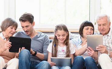 Familie mit iPad_0
