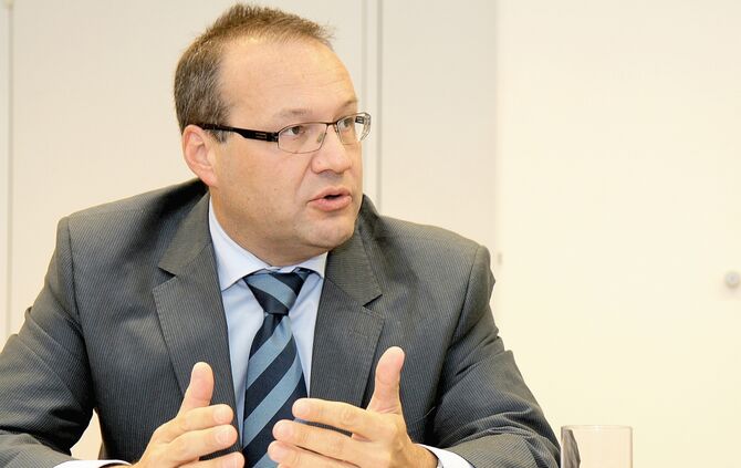 Kiwitt Zeitungshaus. Der Regionalplaner Kiwitt ist zu Gast in der Redaktion und erklärt uns, warum so viele Windkraftwerke gebau