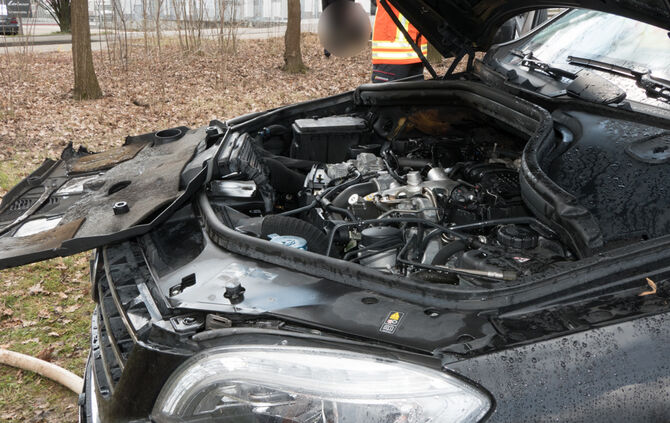 Einsatz wegen Autobrand - Bild 11_2