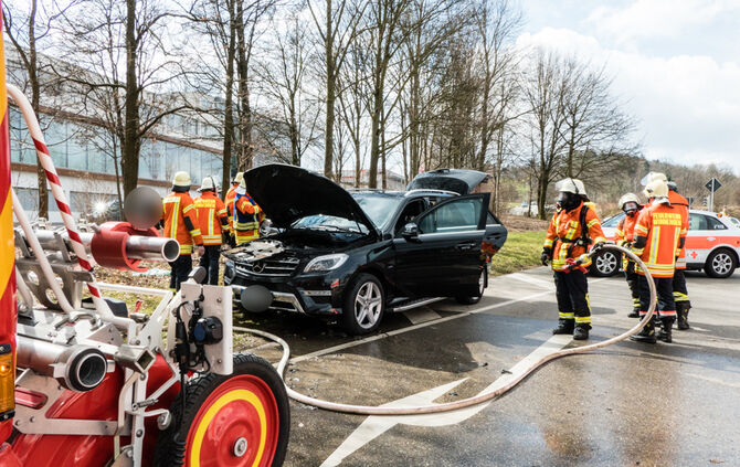 Einsatz wegen Autobrand - Bild 06_7