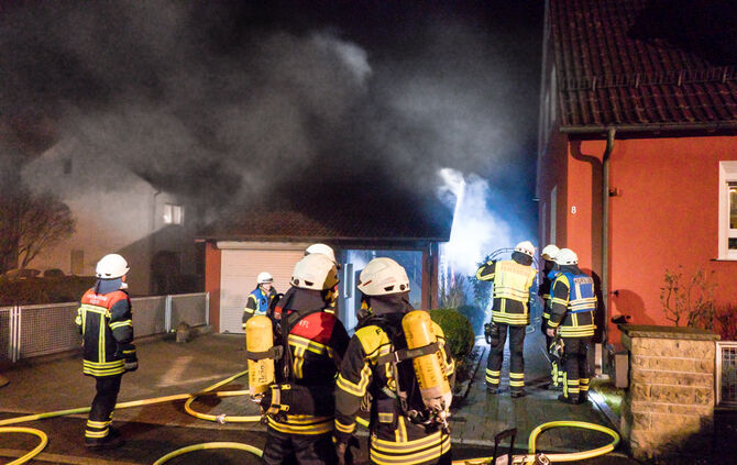 Schuppenbrand durch falsch angeschlossene Gasflasche an Heizung, Korb, 19.12.2018.