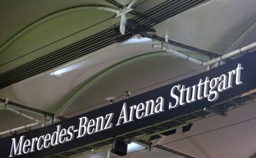 Mercedes-Benz Arena_0