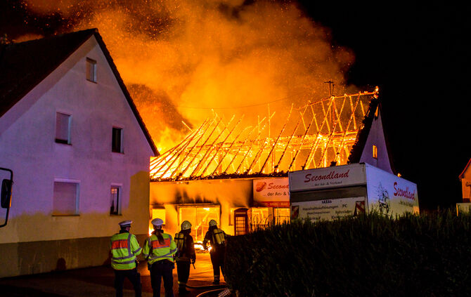 Großbrand im Frühmeßhof - Bild 21_20