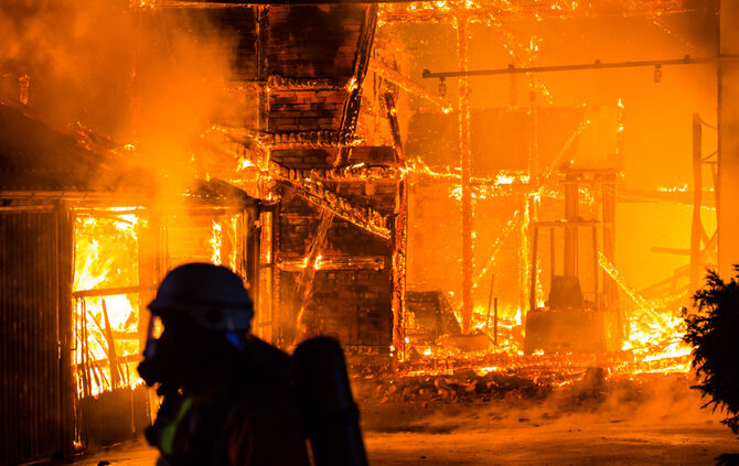 Großbrand im Frühmeßhof - Bild 32_31