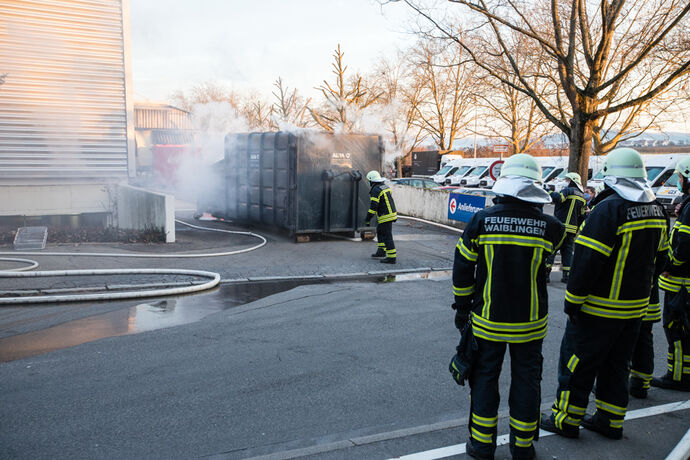 Containerbrand, Remspark, Waiblingen, 11.01.2021.