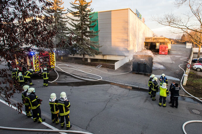 Containerbrand, Remspark, Waiblingen, 11.01.2021.