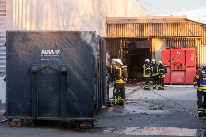 Containerbrand, Remspark, Waiblingen, 11.01.2021.