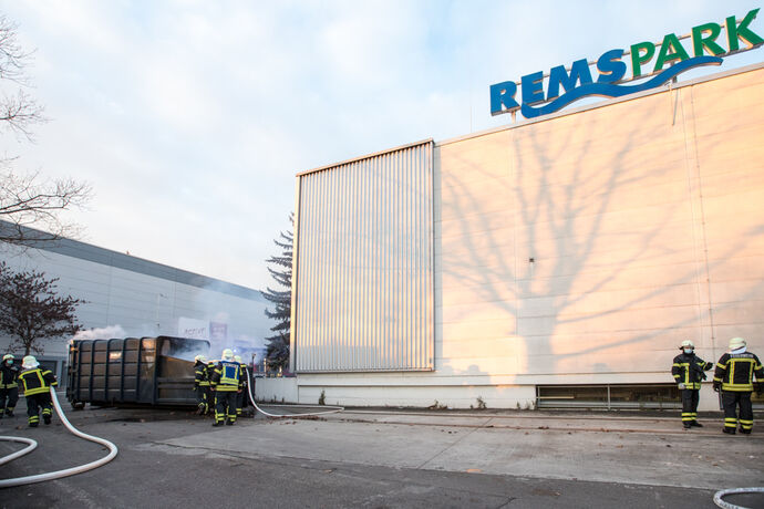 Containerbrand, Remspark, Waiblingen, 11.01.2021.