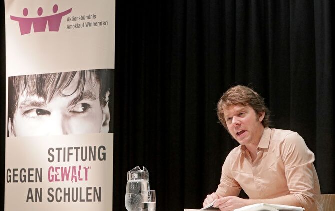 Fernsehkommissar Steffen Schroeder Buch Lesung Mörder Gefängnis Gefangener Lebenslänglich Sachbuch_0