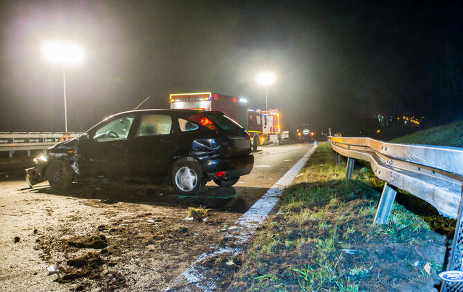 bb_unfall_b29_weinstadt_07-01-2018_24_12