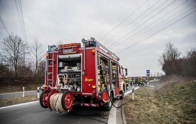 Korb - Brand einer Autobatterie in der B14 Auffahrt Korb_3
