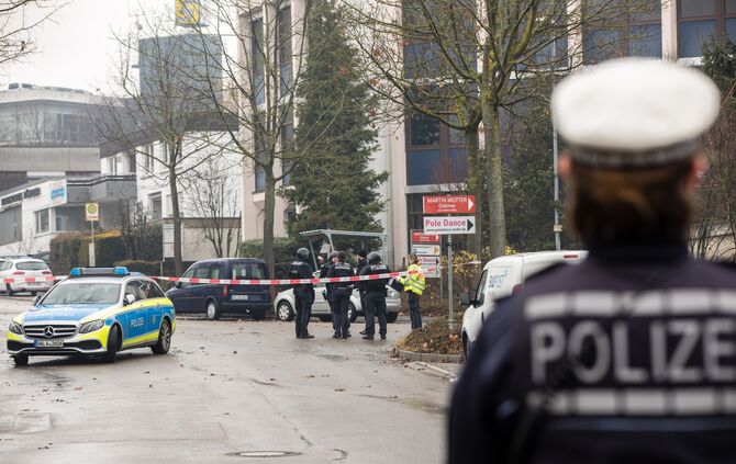 Polizeieinsatz, Person angeschossen, Täter flüchtig, Gewerbegebiet Eisental, Waiblingen, 07.01.2020