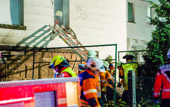 Toter bei Brand im Degenhof - Bild 01_0