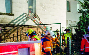 Toter bei Brand im Degenhof - Bild 01_0