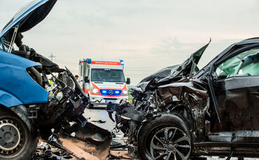 Schwerer Unfall zwischen Waiblingen-Hohenacker und Neckarrems._0