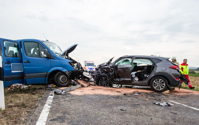Schwerer Unfall zwischen Waiblingen-Hohenacker und Neckarrems._1