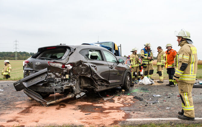 Schwerer Unfall zwischen Waiblingen-Hohenacker und Neckarrems._8