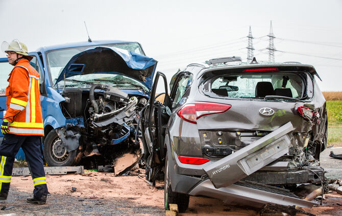 Schwerer Unfall zwischen Waiblingen-Hohenacker und Neckarrems._9