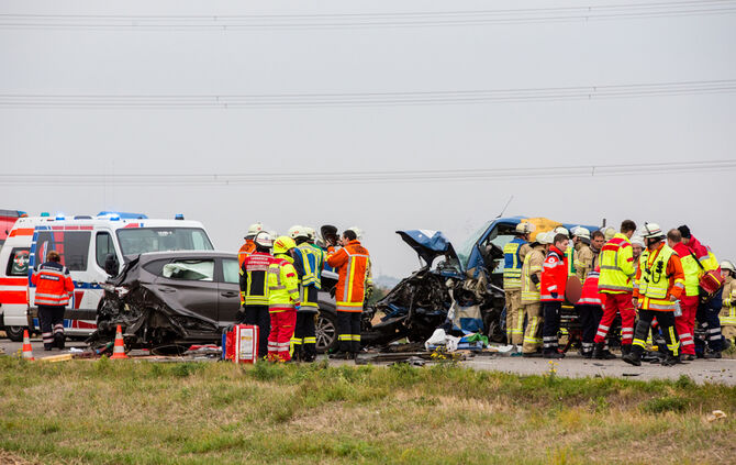 Schwerer Unfall zwischen Waiblingen-Hohenacker und Neckarrems._15