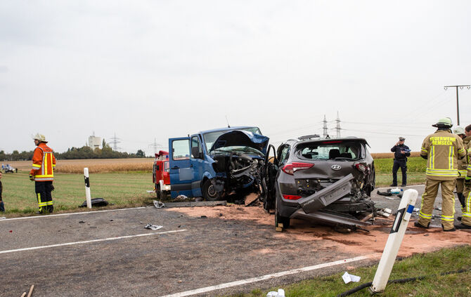 Schwerer Unfall zwischen Waiblingen-Hohenacker und Neckarrems._19