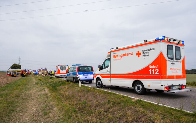 Schwerer Unfall zwischen Waiblingen-Hohenacker und Neckarrems._21