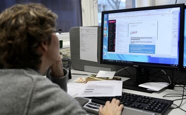 Auf der Jagd nach Impfterminen / Corona